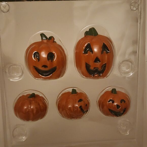 LEMAX SPOOKY TOWN 2017 Orange Happy Pumpkin Family of 5 New #14852 - Picture 10 of 11